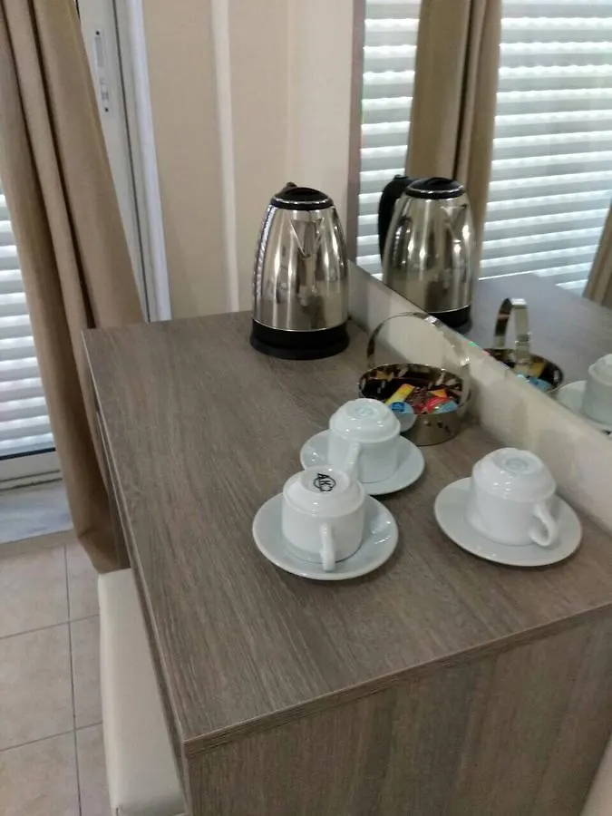 חניוטי Simotel Ermis