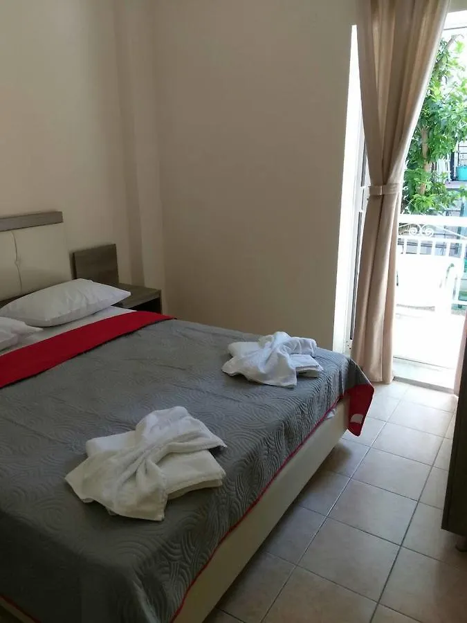 חניוטי Simotel Ermis מלון